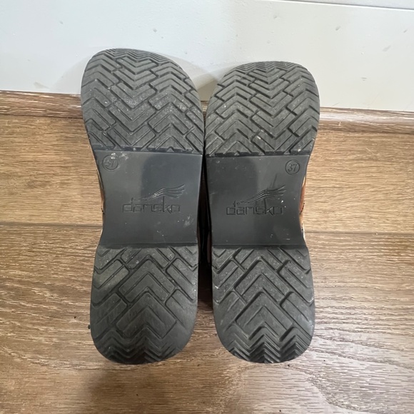 Dansko Patent Professional Tiger Eye Clogs Size 37 (6.5-7) - Picture 9 of 10